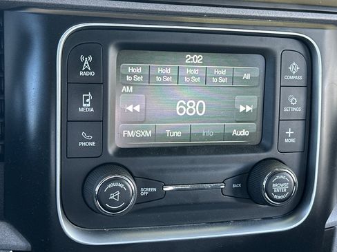 Used 2014 RAM 2500 Tradesman w/ Chrome Appearance Group AWD/4WD image 17