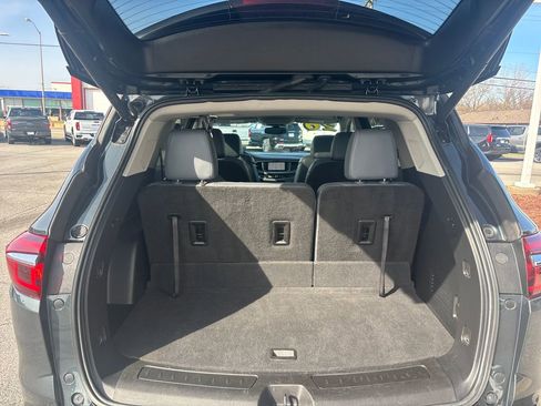 Used 2020 Buick Enclave Essence w/ Sound and Sites Package image 30