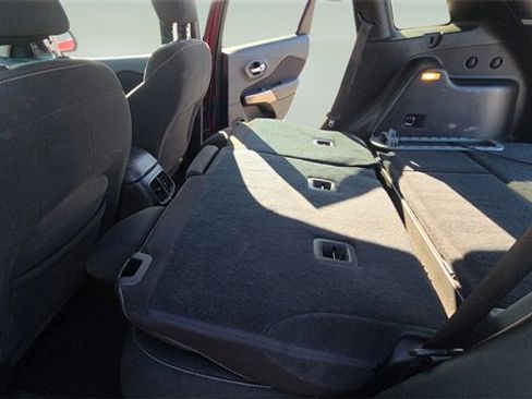 Used 2017 Jeep Cherokee Latitude image 18