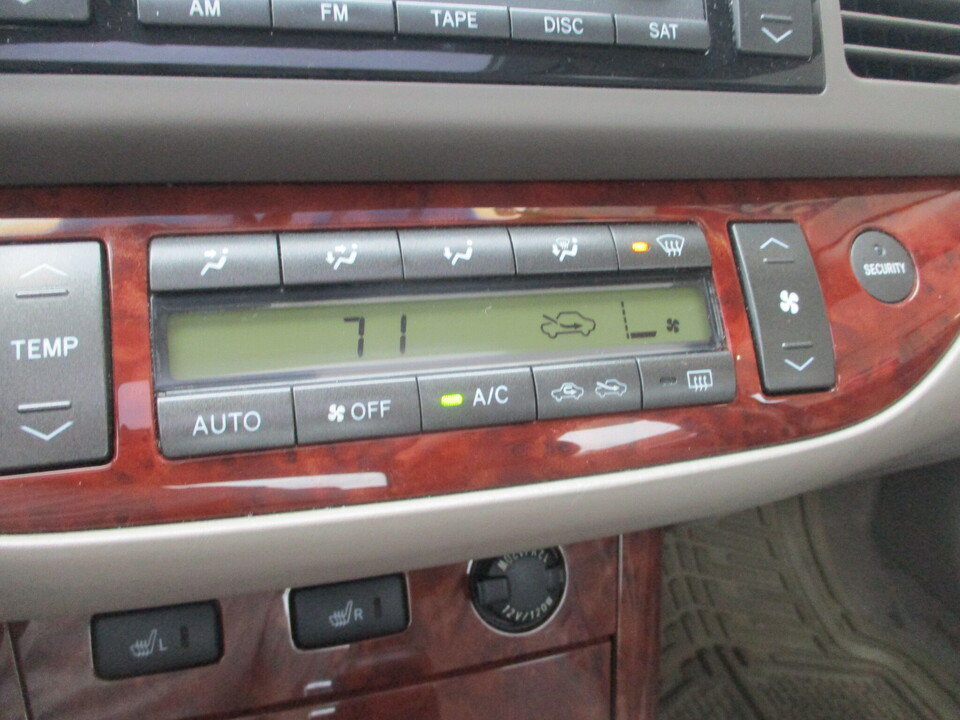 Used 2005 Toyota Camry XLE w/ VSC & Side Airbag Pkg FWD image 30