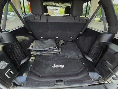 Used 2017 Jeep Wrangler Unlimited Sport w/ Quick Order Package 24S AWD/4WD image 25