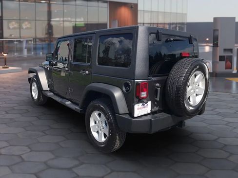 Used 2017 Jeep Wrangler Unlimited Sport w/ Quick Order Package 24S AWD/4WD image 5