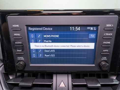 Used 2019 Toyota RAV4 LE AWD/4WD image 17