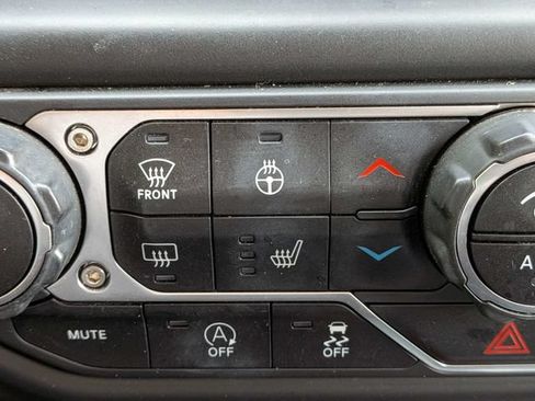 Used 2021 Jeep Gladiator Sport AWD/4WD image 25