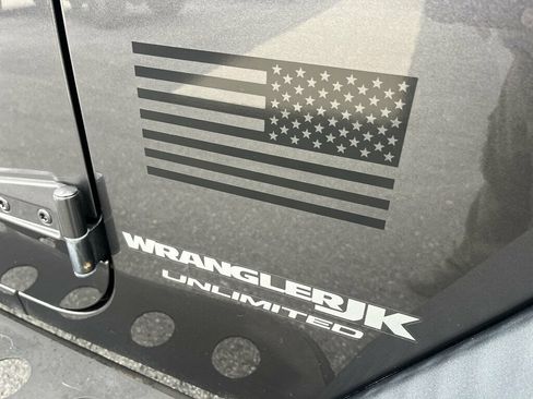 Used 2018 Jeep Wrangler Unlimited Sport S AWD/4WD image 12