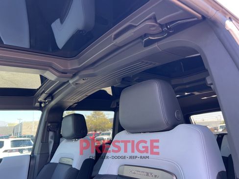 Used 2024 GMC Hummer EV 2X w/ Extreme Off-Road Package AWD/4WD image 33