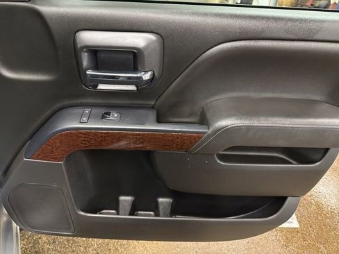 Used 2019 GMC Sierra 1500 SLE w/ SLE Value Package image 25