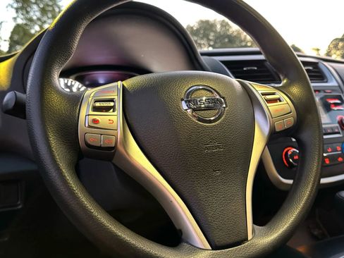 Used 2018 Nissan Altima 2.5 S w/ S Convenience Package image 17