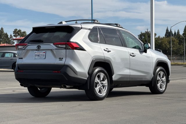 Used 2024 Toyota RAV4 XLE w/ Convenience Package AWD/4WD image 4