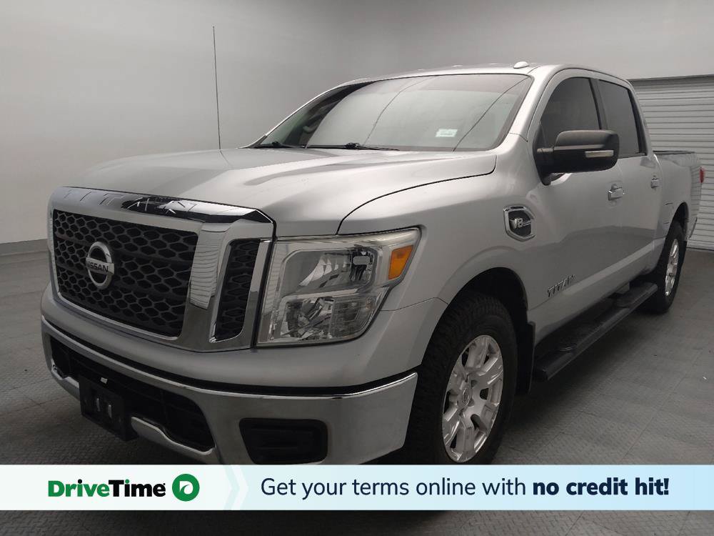 Used 2017 Nissan Titan SV RWD image 1