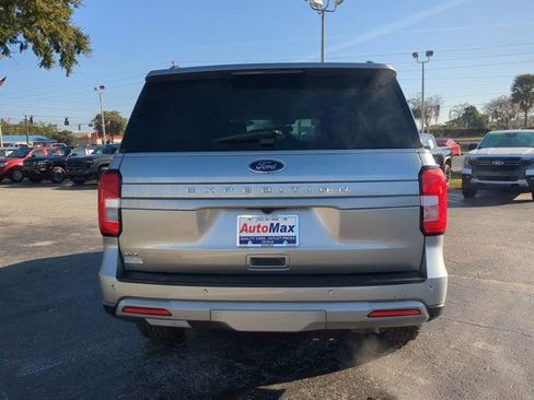 Used 2024 Ford Expedition XLT image 5