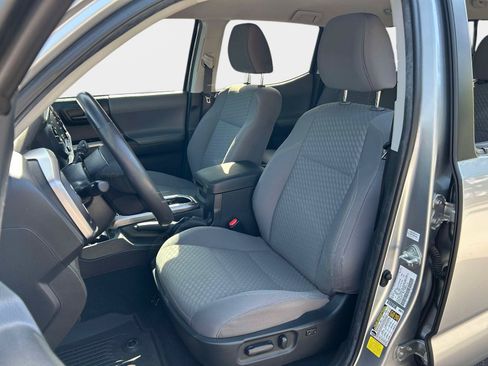 Used 2022 Toyota Tacoma SR5 w/ Technology Package RWD image 14
