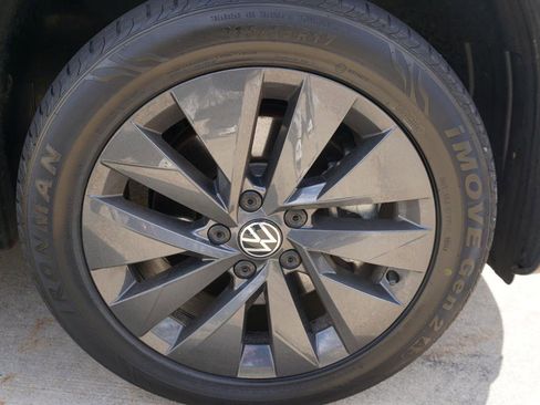 Used 2024 Volkswagen Taos S image 12