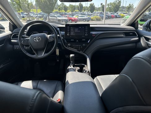 Used 2024 Toyota Camry SE w/ Cold Weather Package FWD image 22