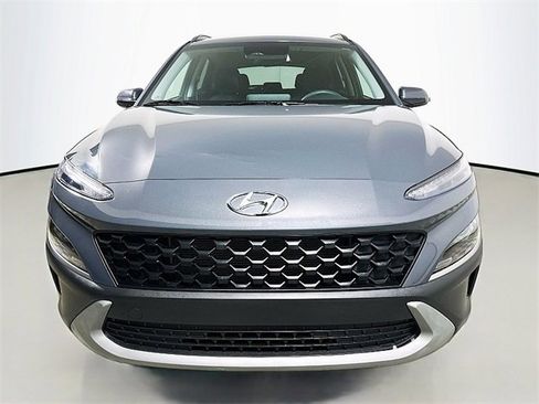 Used 2023 Hyundai Kona SEL image 2