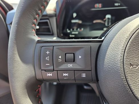 New 2026 Nissan Kicks SR AWD/4WD image 17