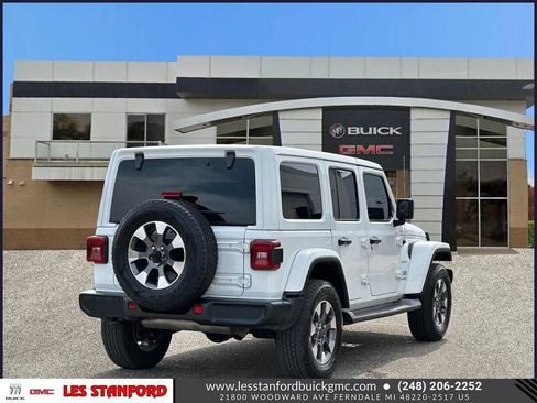 Used 2022 Jeep Wrangler Unlimited Sahara w/ LED Lighting Group AWD/4WD image 6