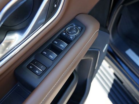 Used 2022 Chevrolet Tahoe High Country w/ Premium Package 2 image 16