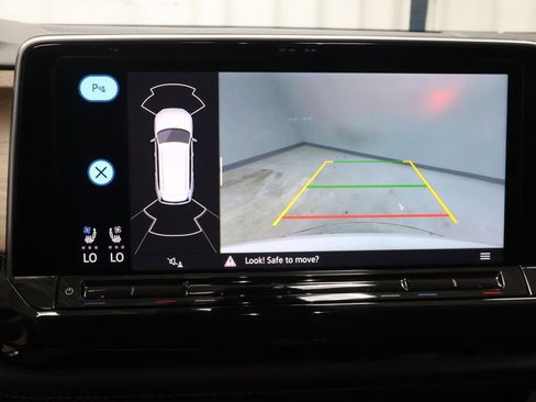 Used 2025 Volkswagen Atlas SE FWD image 3