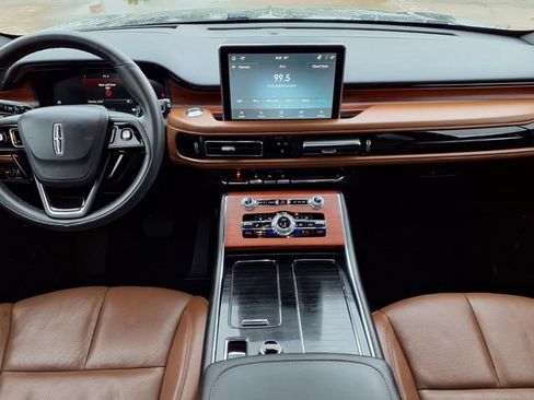 Certified 2023 Lincoln Aviator Reserve w/ Equipment Group 201A AWD/4WD image 7
