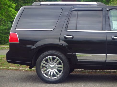 Used 2008 Lincoln Navigator 4WD image 24