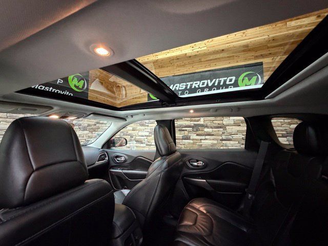 Used 2020 Jeep Cherokee Limited AWD/4WD image 29