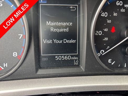 Used 2017 Toyota RAV4 LE FWD image 14