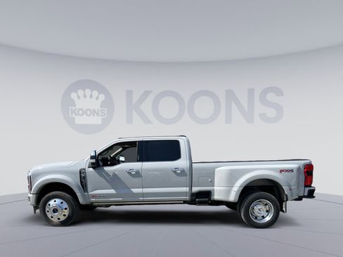 New 2026 Ford F450 Platinum w/ Platinum Plus Package image 2