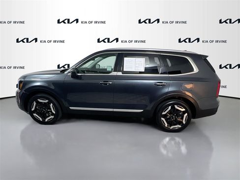 Certified 2024 Kia Telluride S image 5