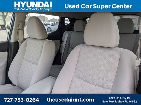 Used 2021 Nissan Rogue Sport SV image 7