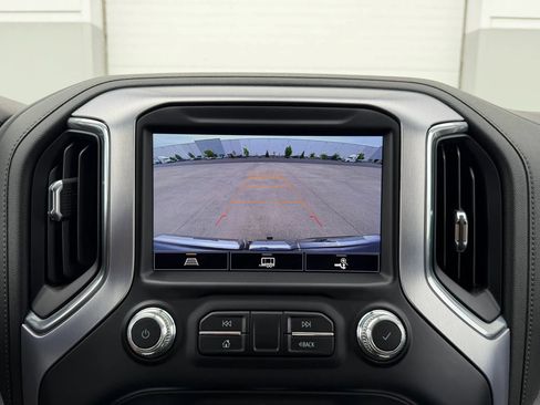 Used 2021 GMC Sierra 1500 SLT AWD/4WD image 19