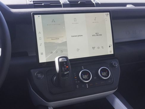 New 2026 Land Rover Defender 110 X-Dynamic SE image 15