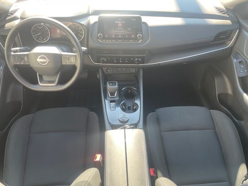 Used 2025 Nissan Rogue S AWD/4WD image 19
