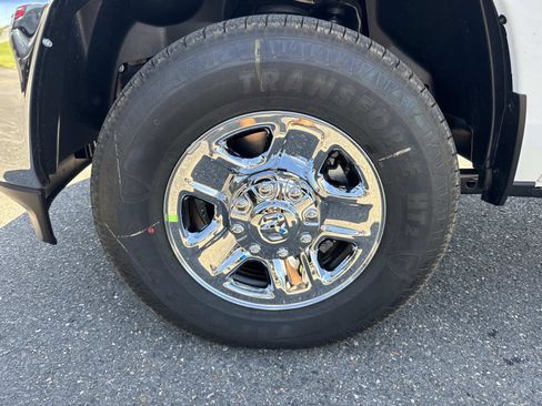 New 2026 RAM 2500 Tradesman w/ Chrome Appearance Group AWD/4WD image 3