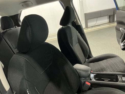 Used 2023 Nissan Kicks SV image 18