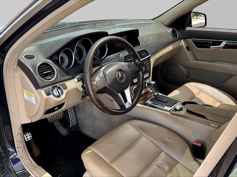 Used 2014 Mercedes-Benz C 250 Sedan w/ Premium 1 Package image 18