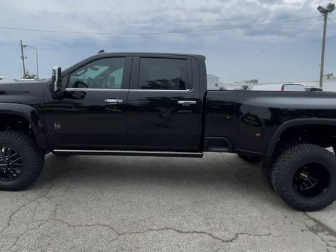 New 2026 Chevrolet Silverado 3500 LTZ w/ LTZ Plus Package AWD/4WD image 7