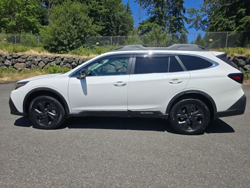 Used 2020 Subaru Outback Onyx Edition XT w/ Popular Package #2 AWD/4WD image 2