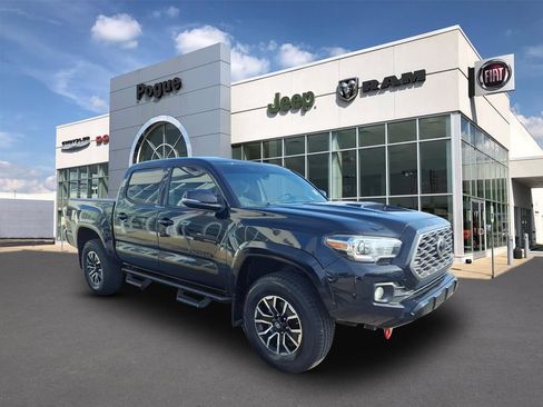 Used 2020 Toyota Tacoma TRD Sport AWD/4WD image 1