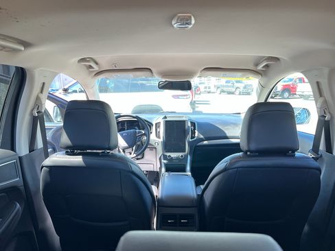 Used 2024 Ford Edge SEL image 11