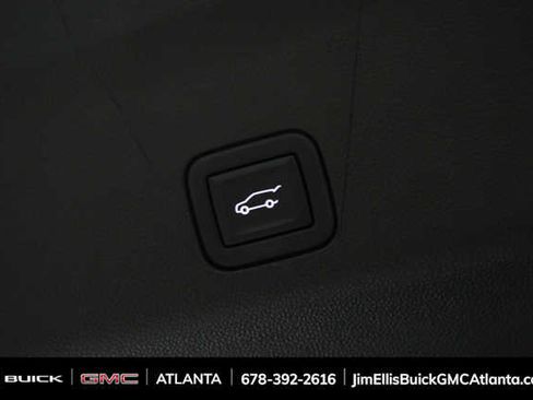 Used 2023 Chevrolet Suburban High Country image 28