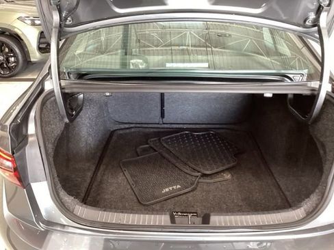 Used 2023 Volkswagen Jetta SE w/ Panoramic Sunroof Package FWD image 15