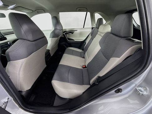 Used 2022 Toyota RAV4 XLE w/ XLE Grade Weather Package AWD/4WD image 25