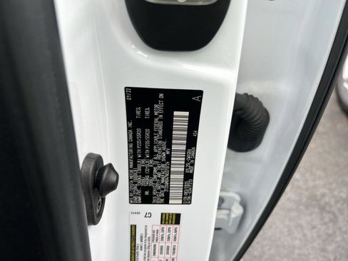 Used 2022 Lexus RX 450h F Sport image 32