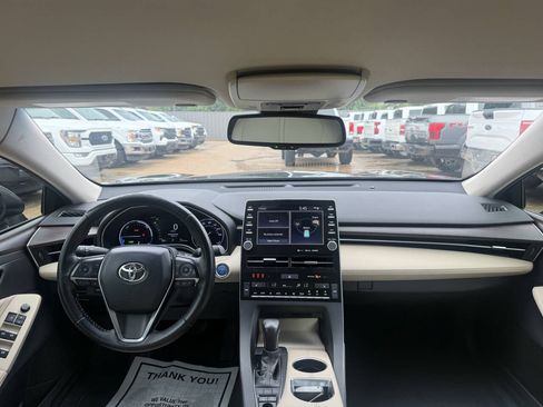 Used 2021 Toyota Avalon XLE FWD image 17