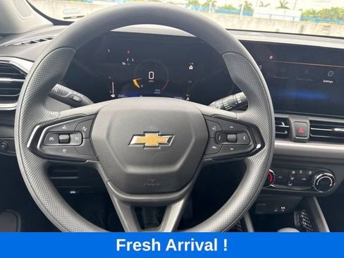 Used 2026 Chevrolet TrailBlazer LS FWD image 6