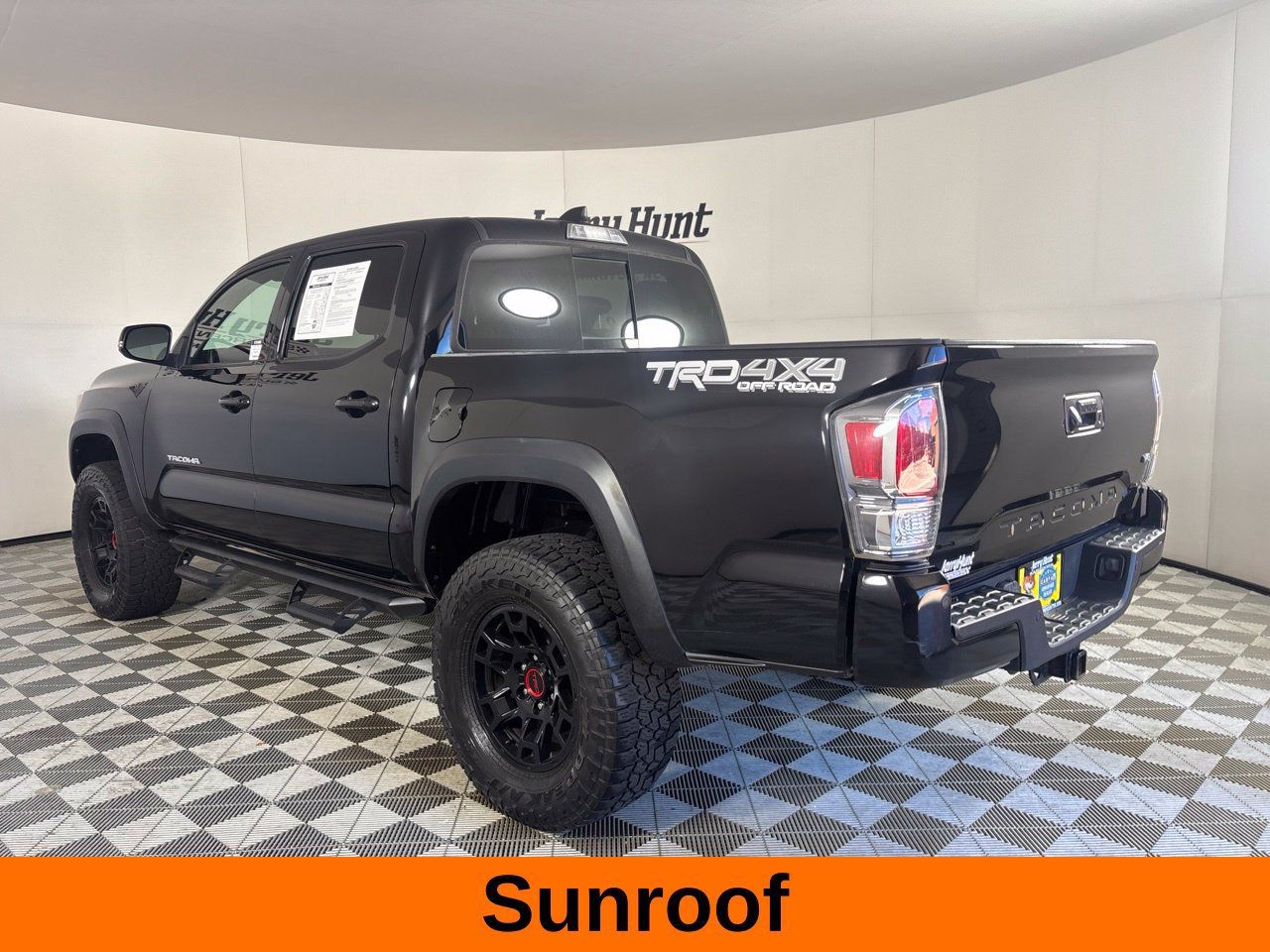 Used 2021 Toyota Tacoma TRD Off-Road w/ TRD Premium Off Road Package AWD/4WD image 8