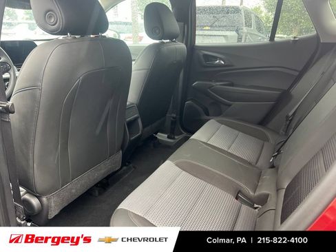 Certified 2024 Chevrolet Trax LT FWD image 10