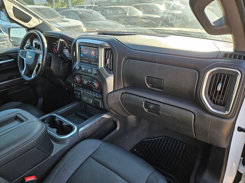Used 2021 Chevrolet Silverado 1500 LTZ w/ Z71 Off-Road Package AWD/4WD image 32