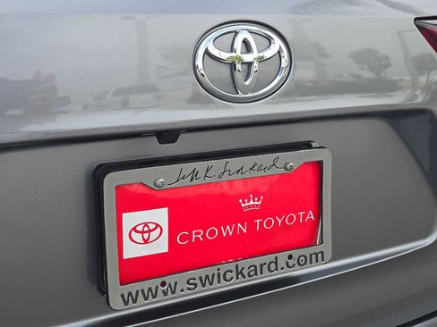Used 2026 Toyota Highlander XLE AWD/4WD image 16